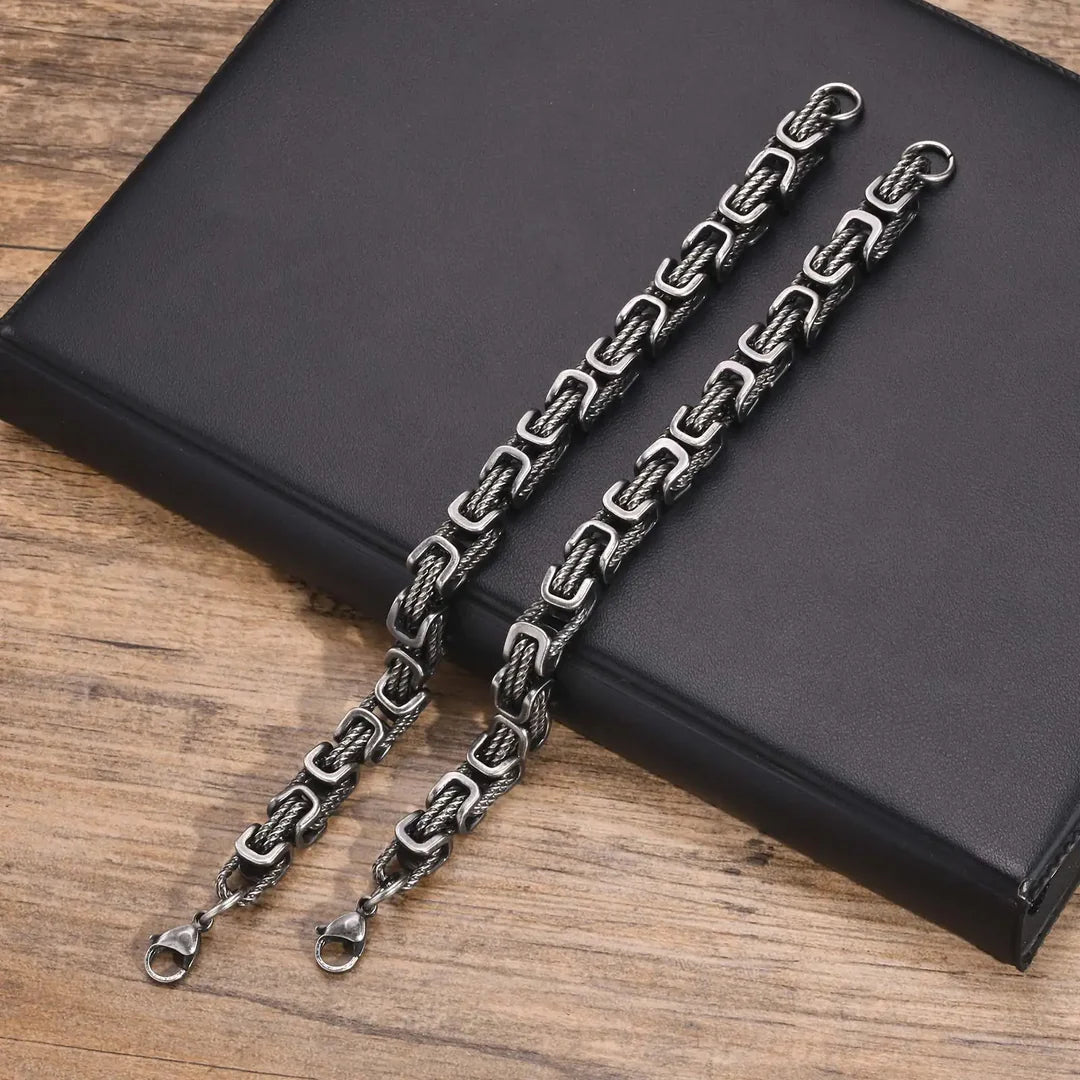 Blacksteel Forged Chain Cuff