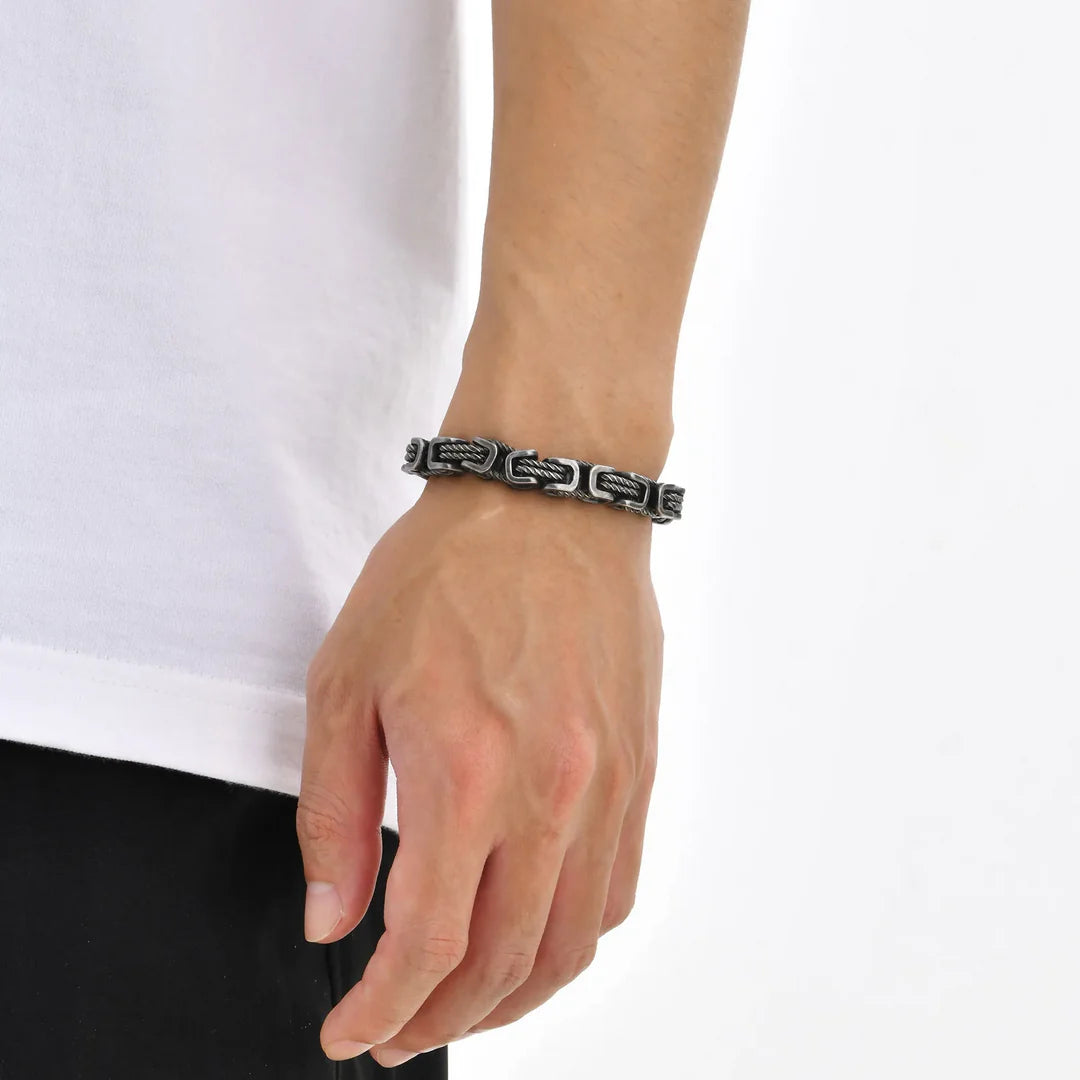 Blacksteel Forged Chain Cuff